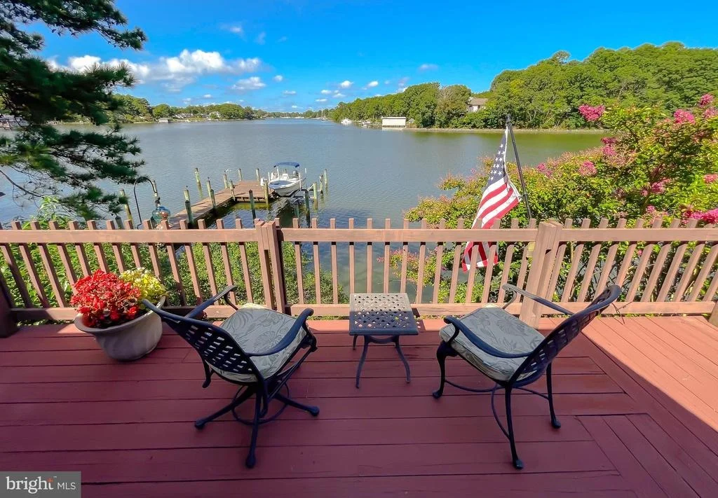 Photo of 222 HARBOR DRIVE