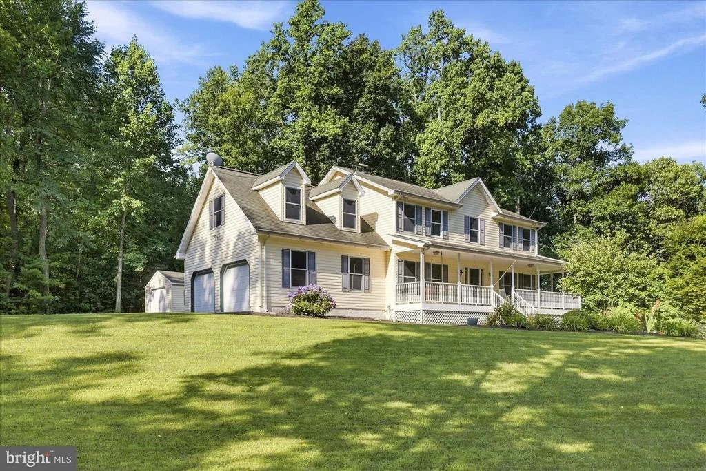 Photo of 9516 PRIMROSE LANE