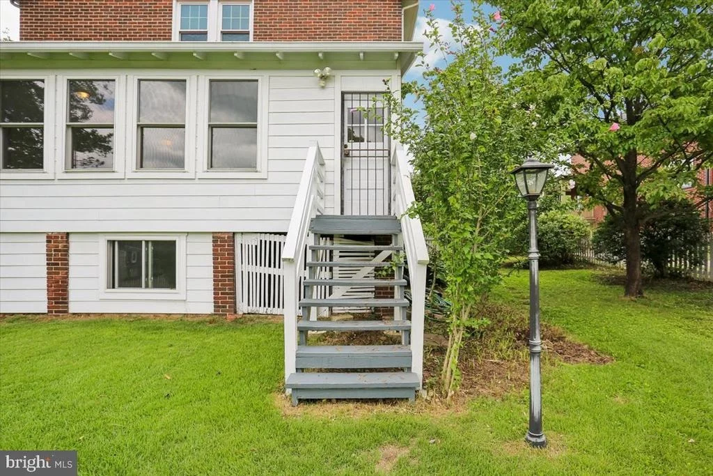 Photo of 9501 COLESVILLE ROAD