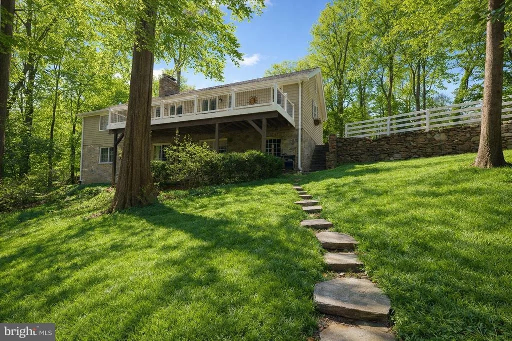 Photo of 901 NAVY ROAD