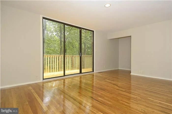 Photo of 705 POTOMAC RIVER ROAD