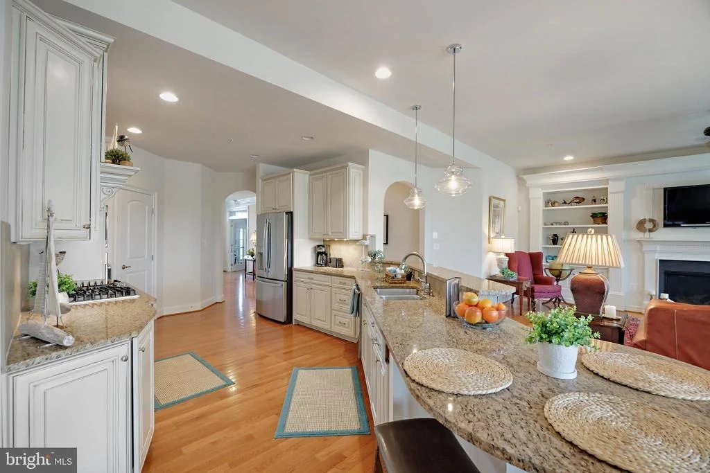 Photo of 2926 LEVEE DRIVE