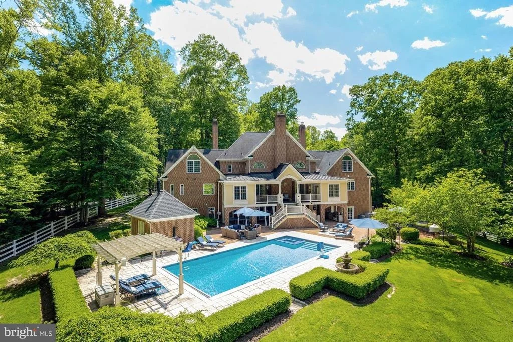 Photo of 105 INTERPROMONTORY ROAD