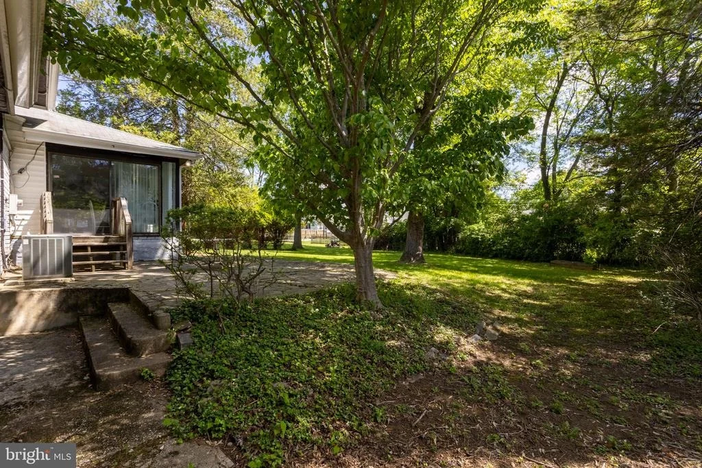 Photo of 6609 AMLEIGH ROAD