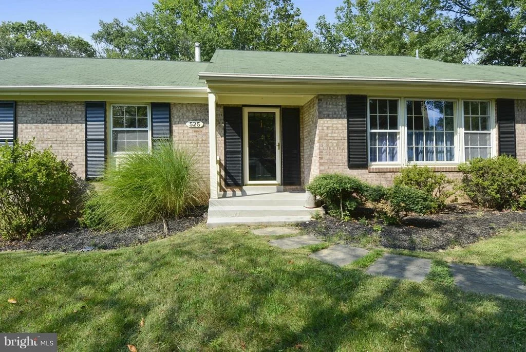 Photo of 525 WHITINGHAM DRIVE