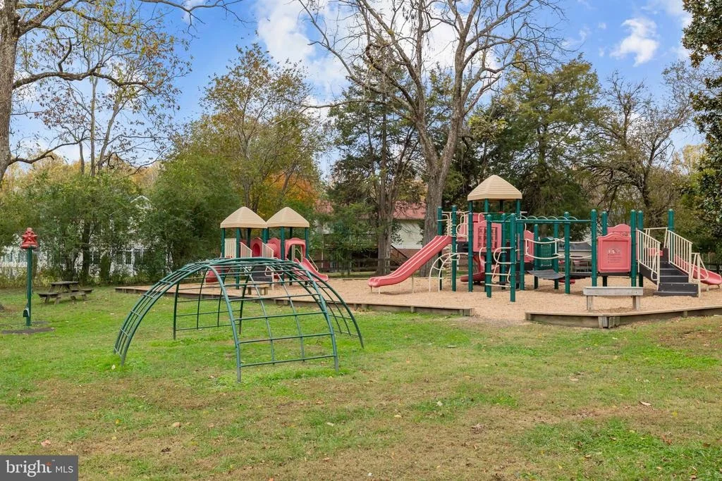 Photo of 8008 WASHINGTON DRIVE