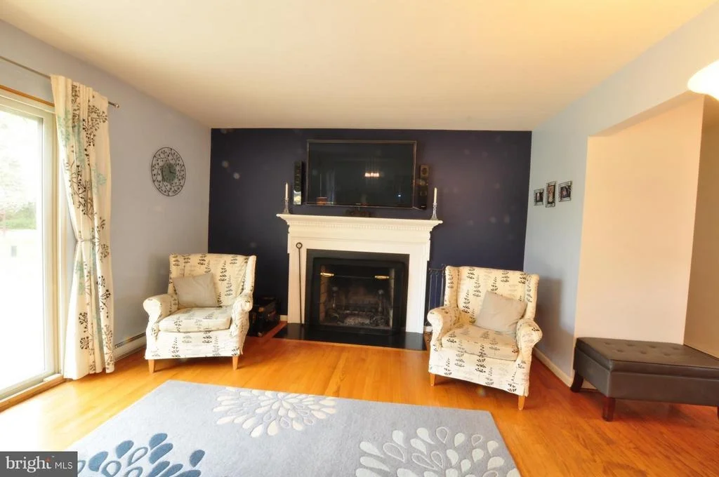 Photo of 10121 JOHNS DRIVE