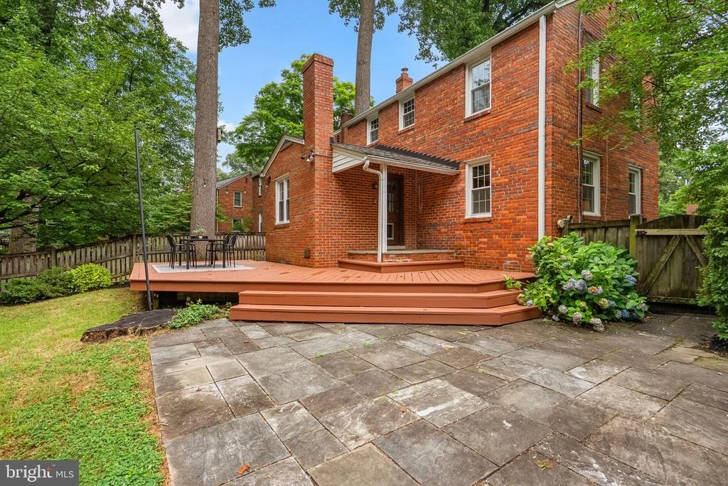 Photo of 1111 MEURILEE LANE