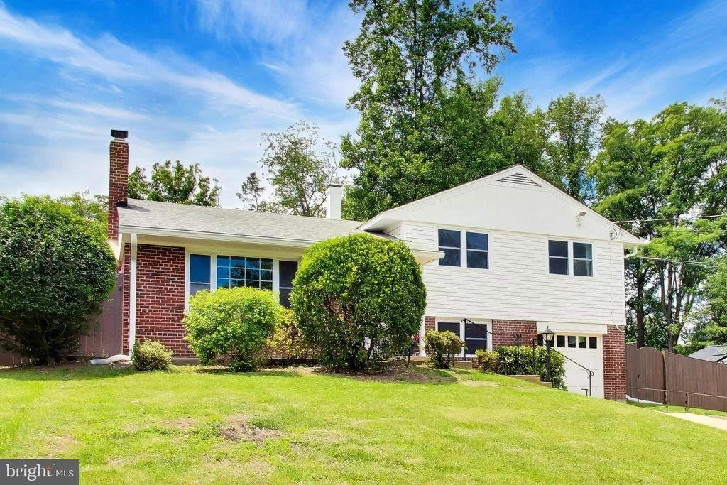 Photo of 5816 AMELIA STREET
