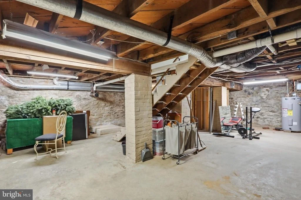 Photo of 5921 QUINN ROAD