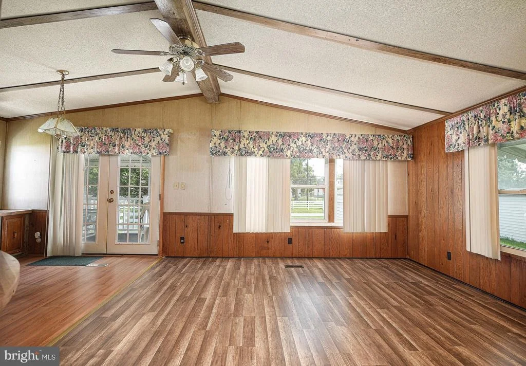 Photo of 107 LARIAT ROAD
