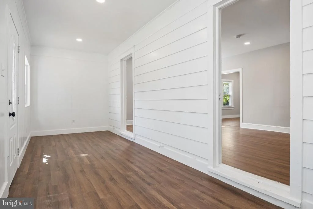 Photo of 16 MOORE AVENUE