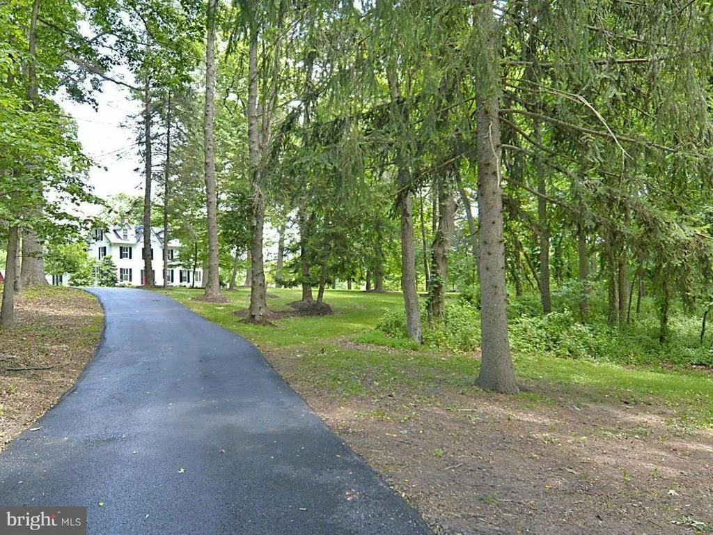 Photo of 315 ASHTON ROAD
