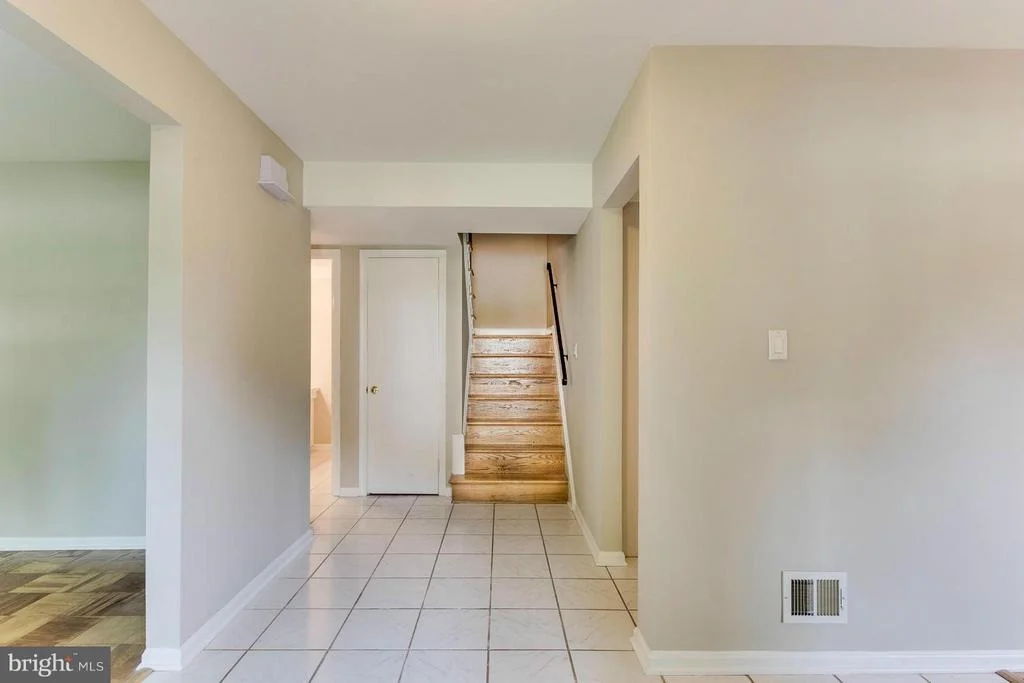 Photo of 6823 SPUR ROAD