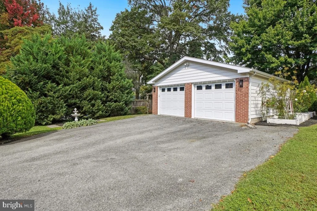 Photo of 307 INDIAN SPRING DRIVE