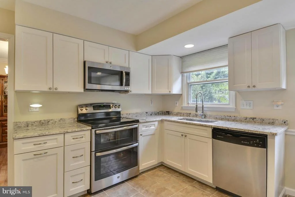 Photo of 21 STONEGATE DRIVE