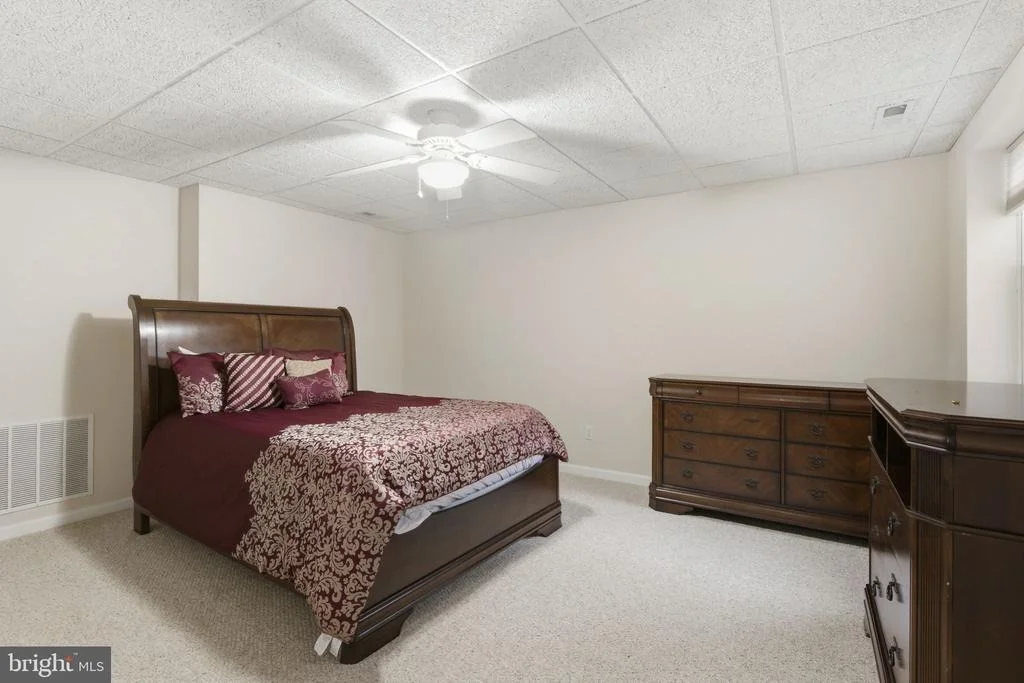 Photo of 922 SIDEHILL DRIVE