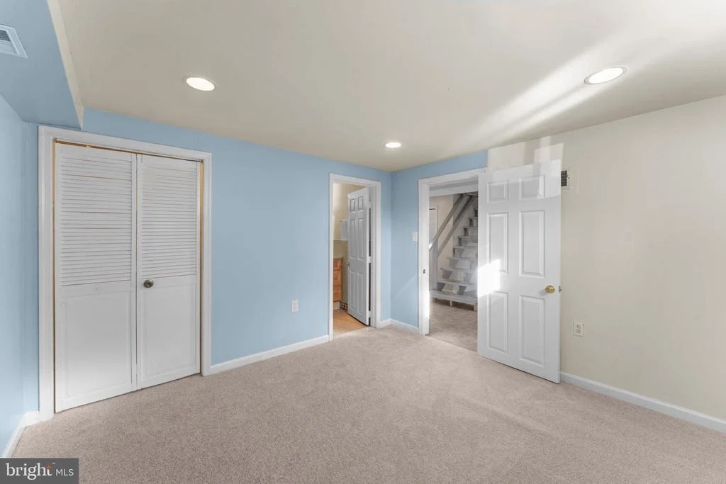 Photo of 11013 AMHERST AVENUE