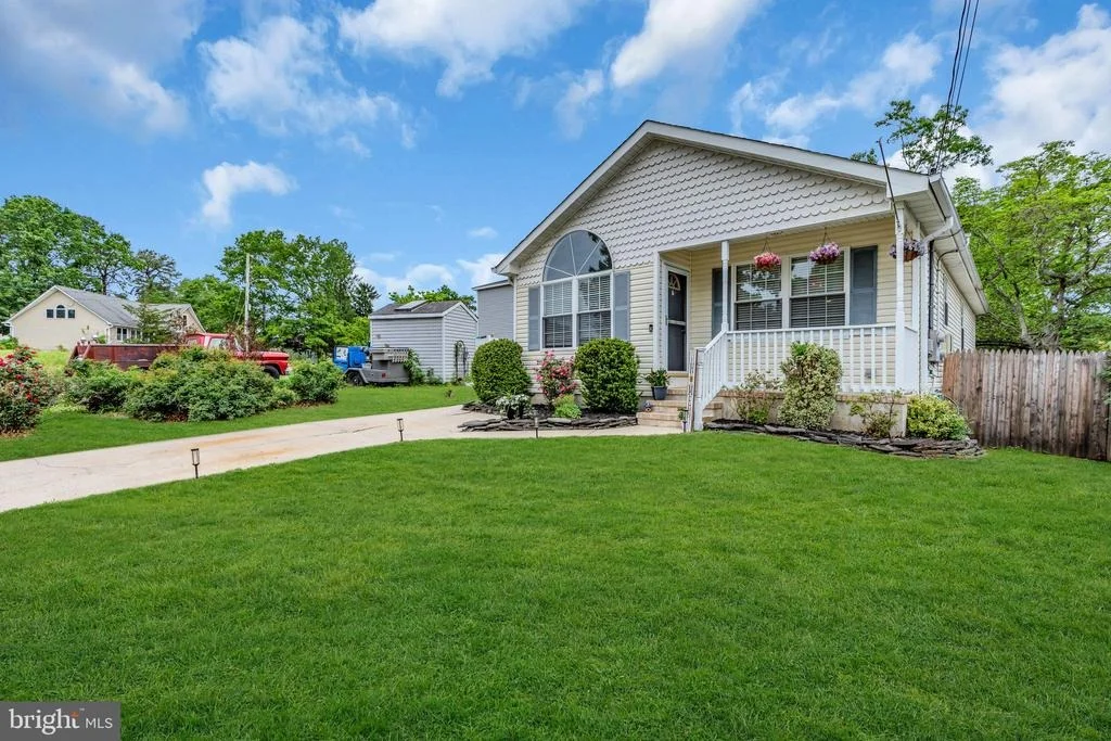 Photo of 1838 WHITCOMB ROAD