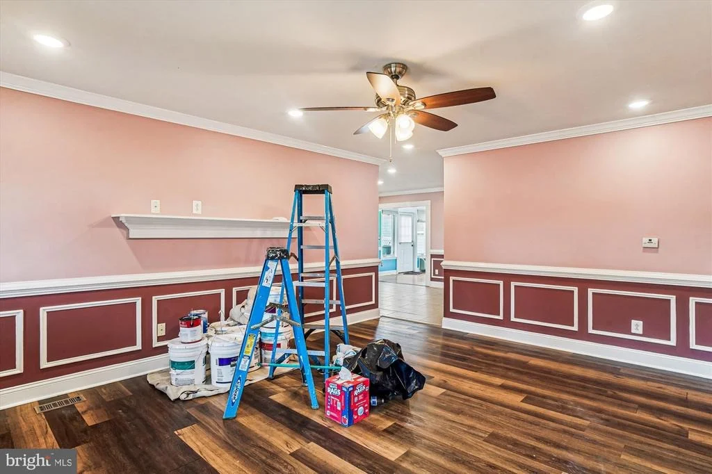 Photo of 417 WHITE OAK PLACE