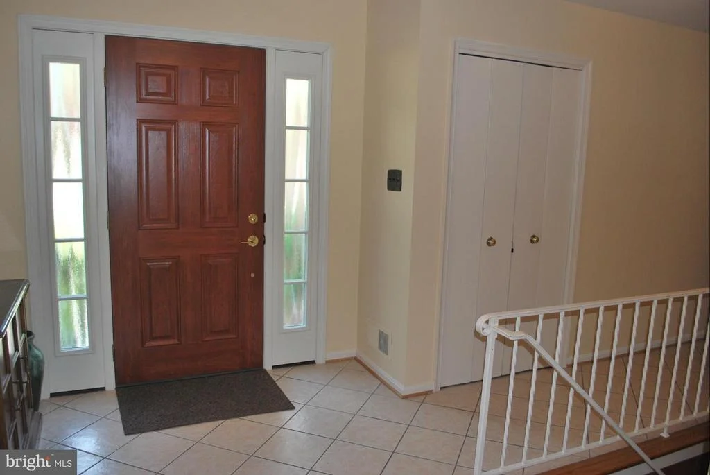Photo of 914 CLINTWOOD DRIVE