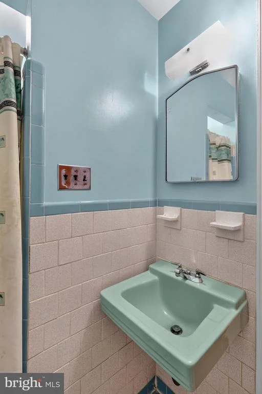 Photo of 11619 35TH PLACE