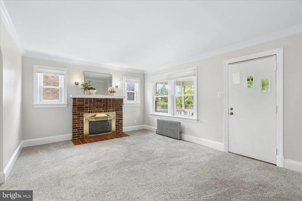 Photo of 6 E 13TH STREET