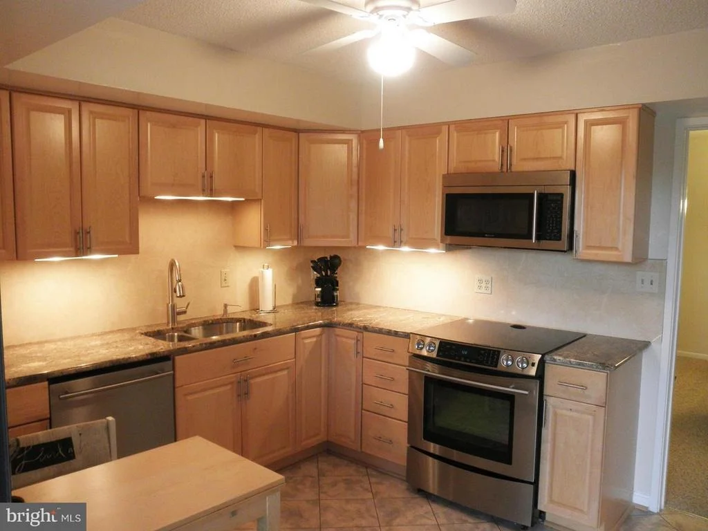 Photo of Unit 1014 at 15100 INTERLACHEN DRIVE