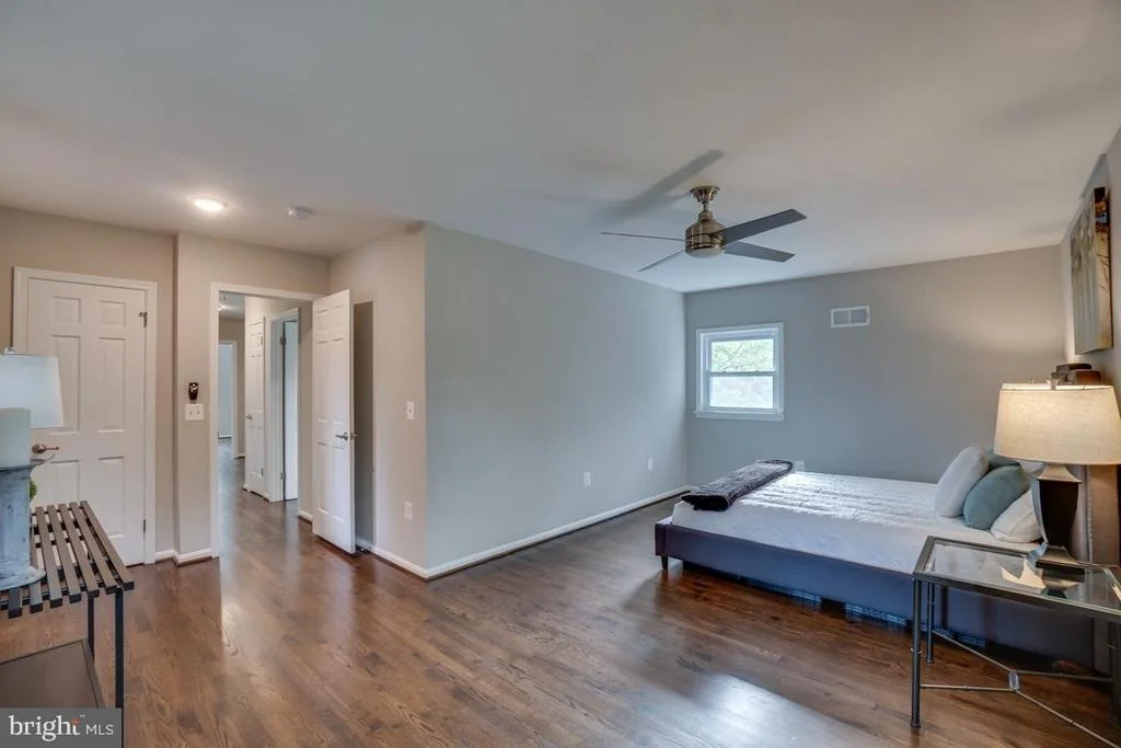 Photo of 913 SADDLEBACK COURT