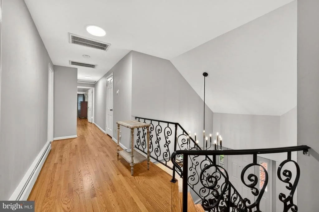 Photo of 11416 VALE ROAD
