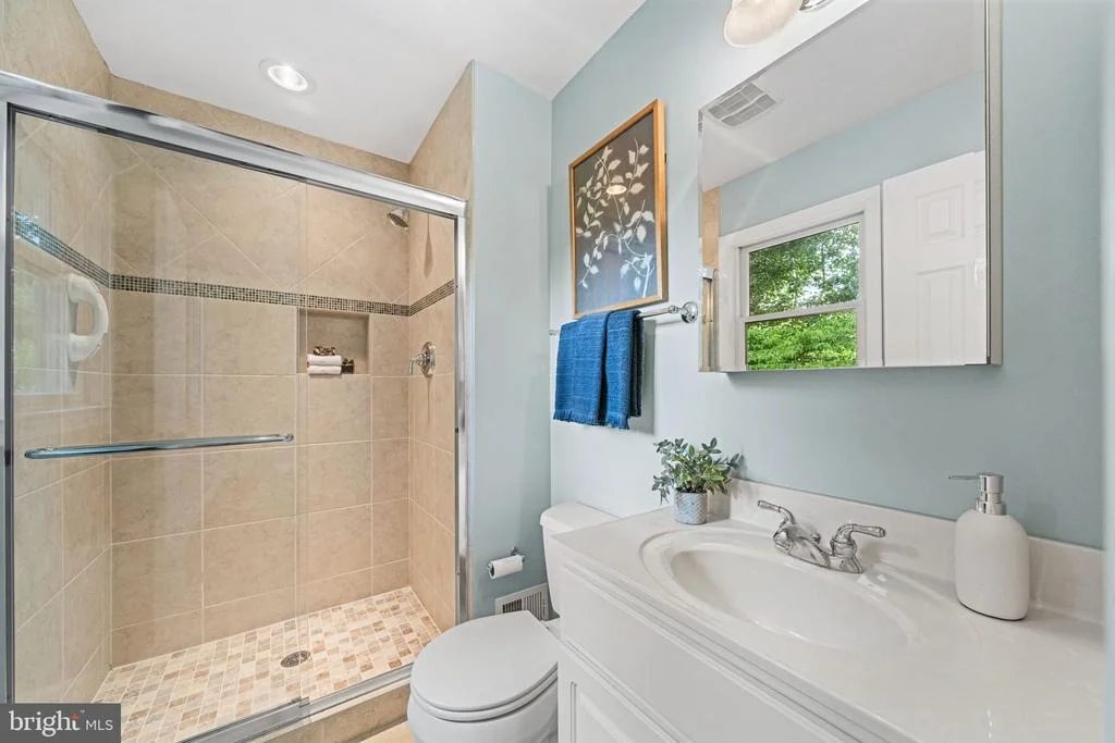 Photo of 8522 FAIRBURN DRIVE
