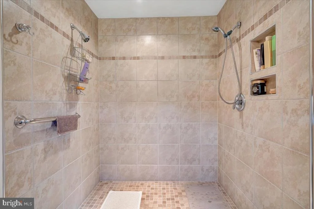 Photo of 2170 LONE IVY ROAD