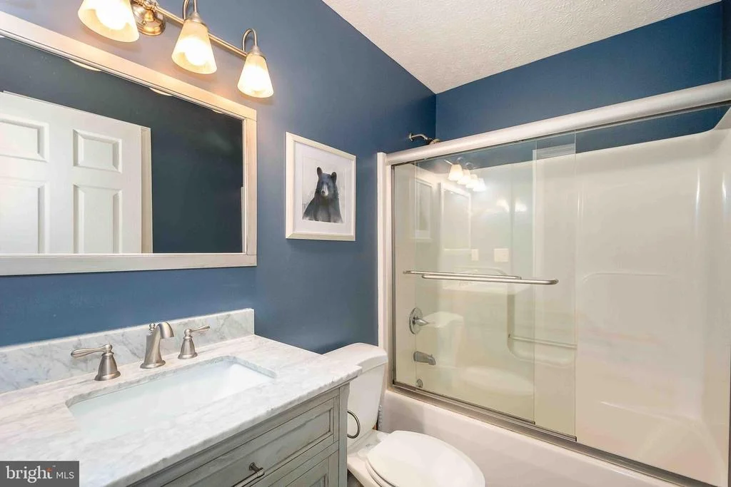 Photo of 305 LAKE POINTE DRIVE