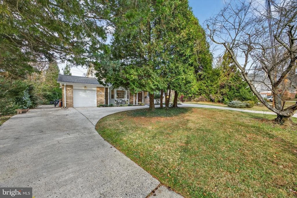 Photo of 11500 DEBORAH DRIVE
