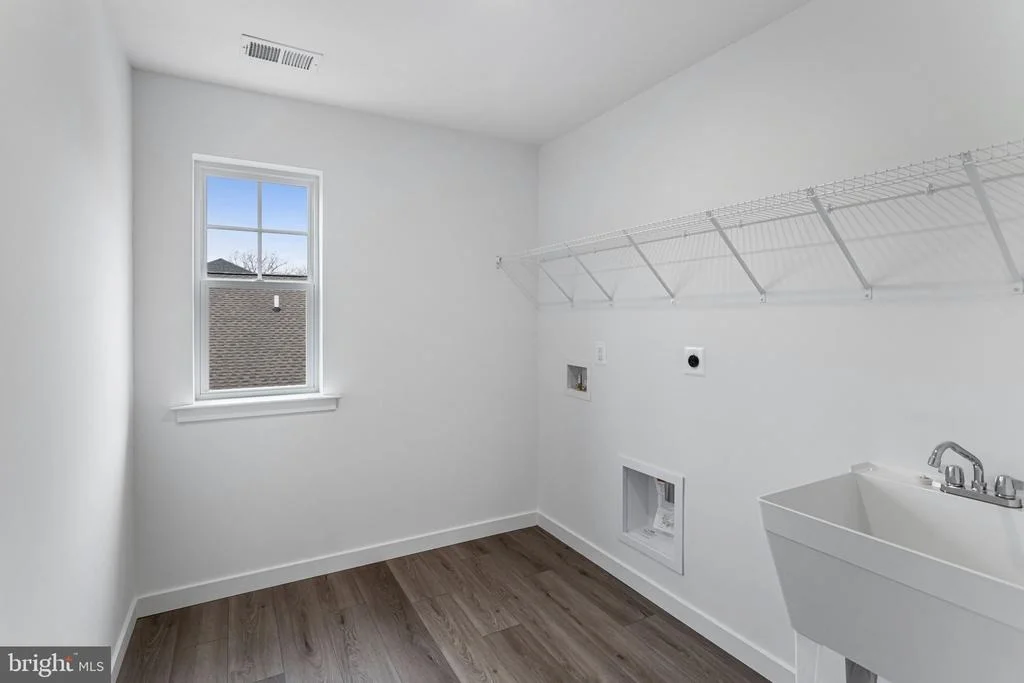Photo of 2083 SPRINGVALE DRIVE