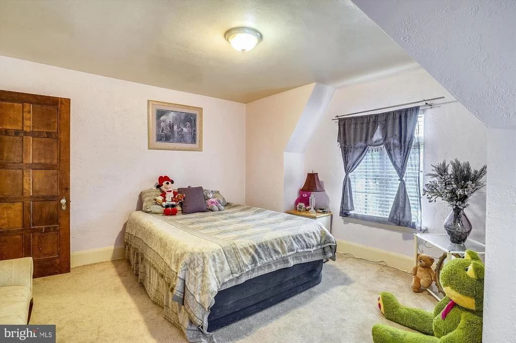 Photo of 200 MEALEY PARKWAY