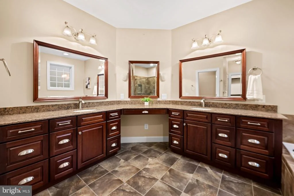 Photo of 1391 MACTON ROAD