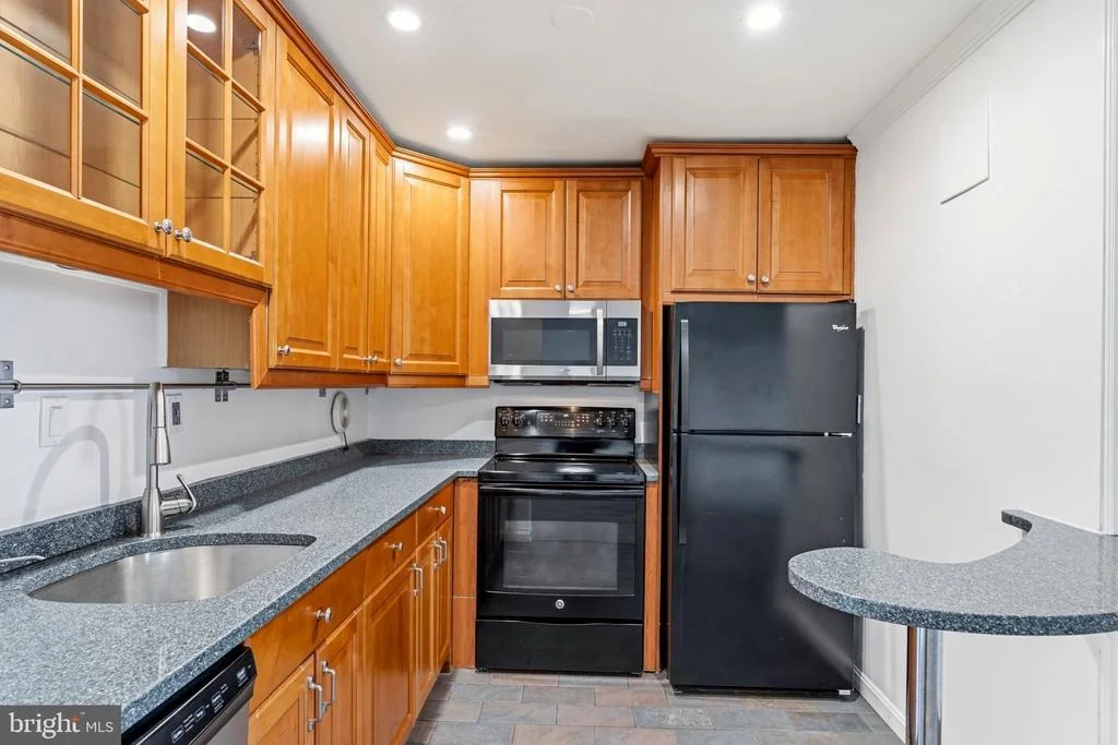 Photo of Unit 1008 at 9701 FIELDS ROAD