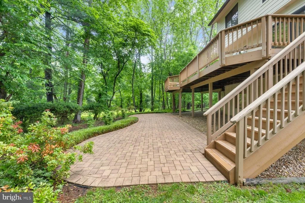 Photo of 11004 BROAD GREEN DRIVE
