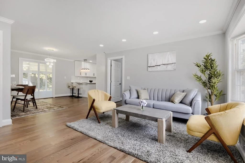 Photo of 696 W MAPLE ROAD
