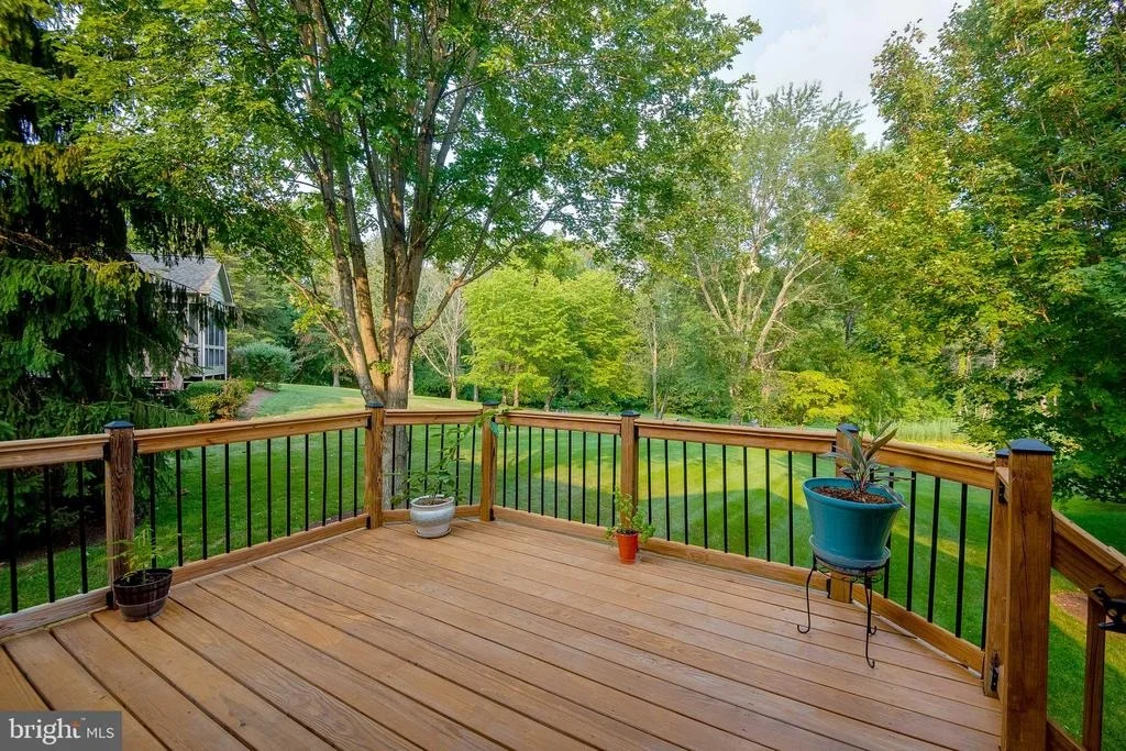 Photo of 5105 WELLINGHALL WAY