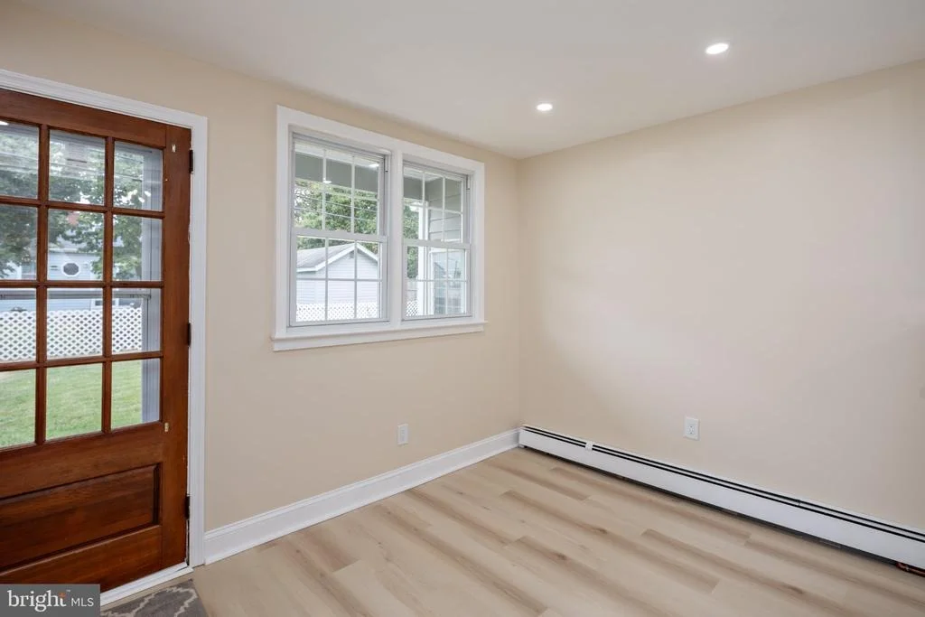Photo of 8202 LONGPOINT ROAD