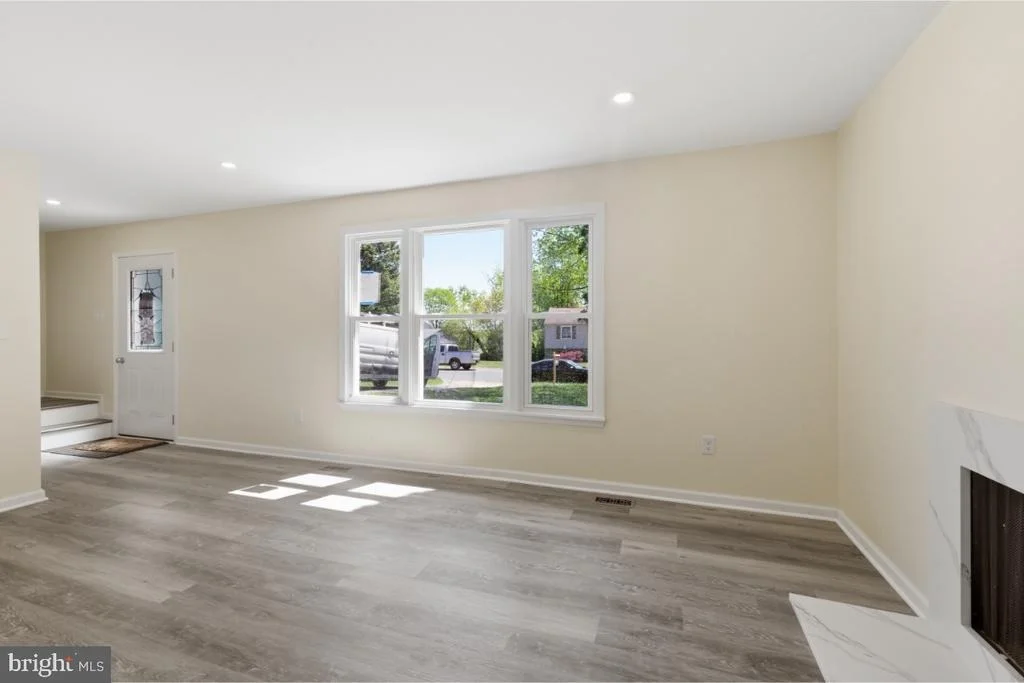 Photo of 24823 CUTSAIL DRIVE