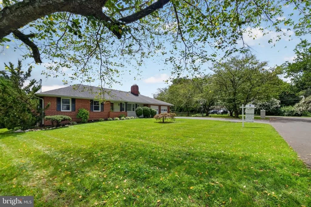Photo of 2901 FRANCIS DRIVE