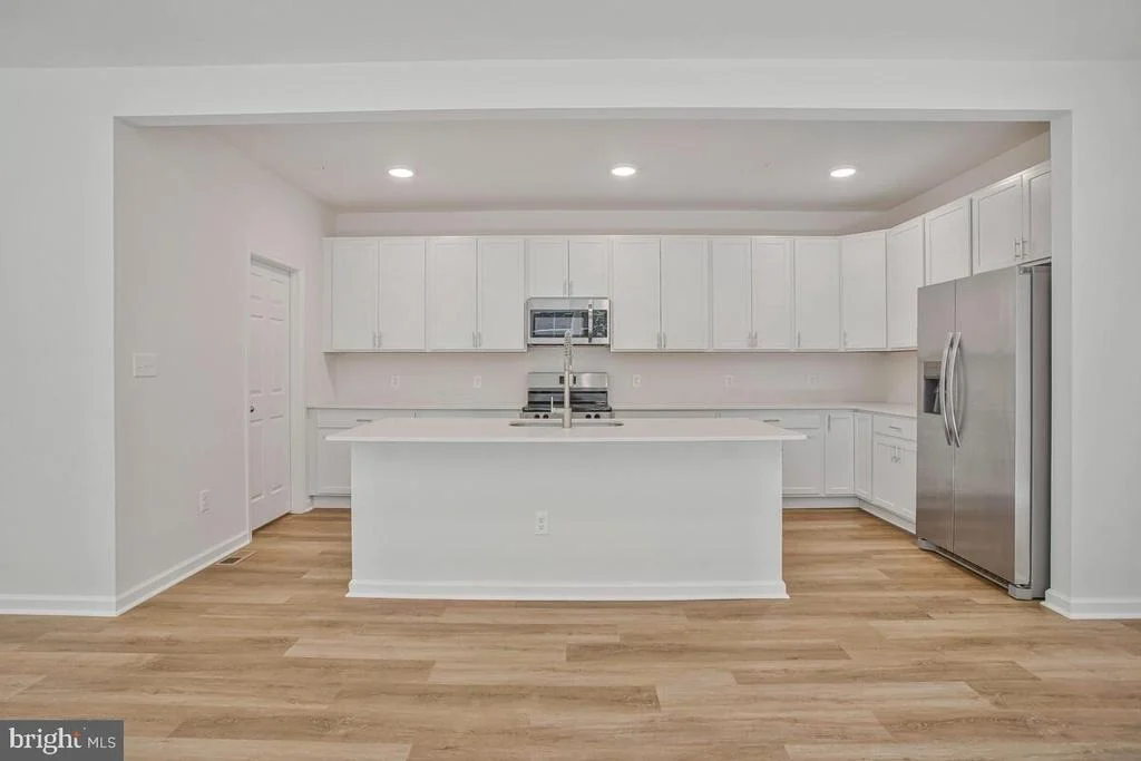 Photo of 723 NOLLMEYER ROAD