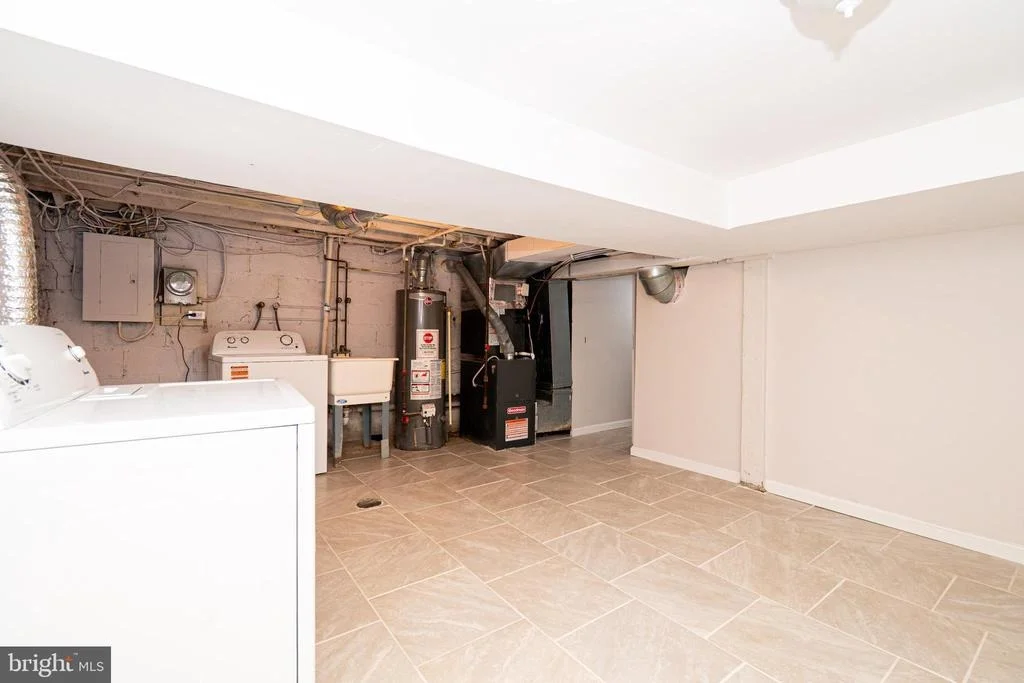 Photo of 5107 LAUREL AVENUE