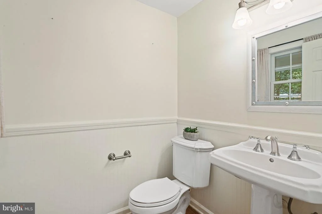 Photo of 7821 FALSTAFF ROAD