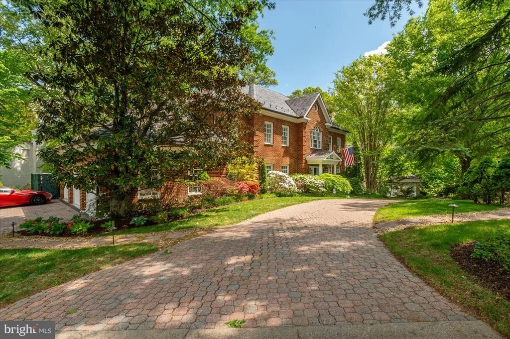Photo of 4115 40TH PLACE N