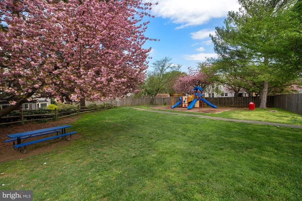 Photo of 6826 SILVER ANN DRIVE