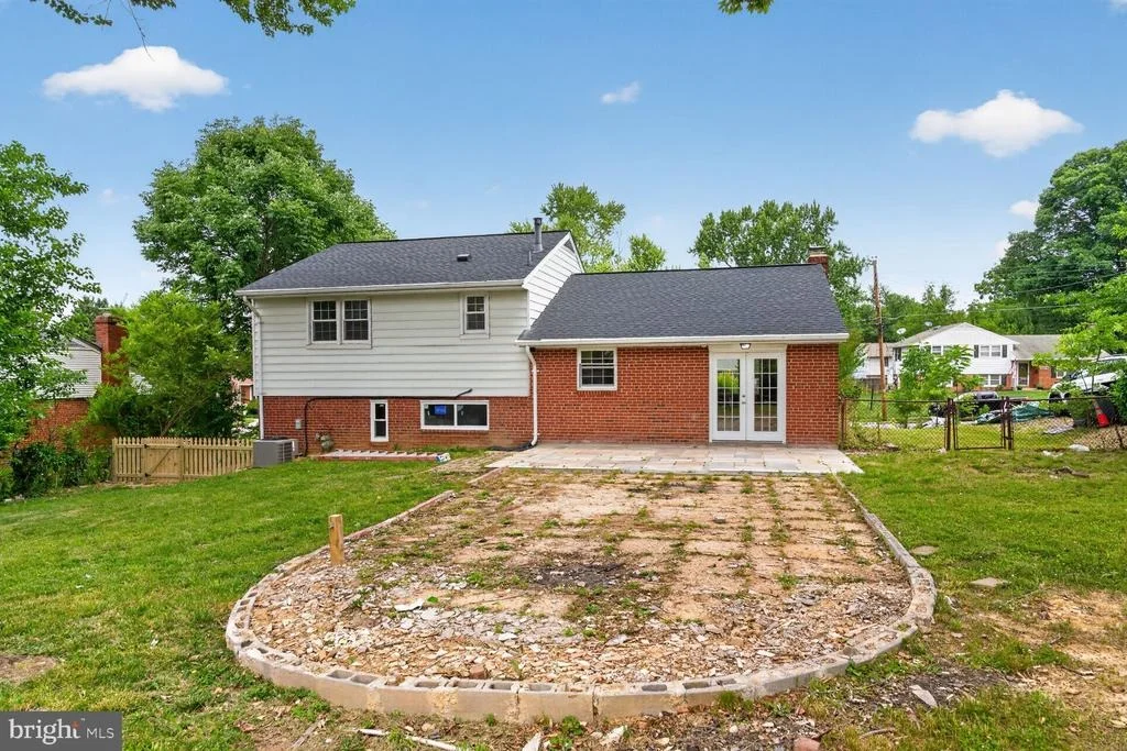 Photo of 8109 CARRICK LANE